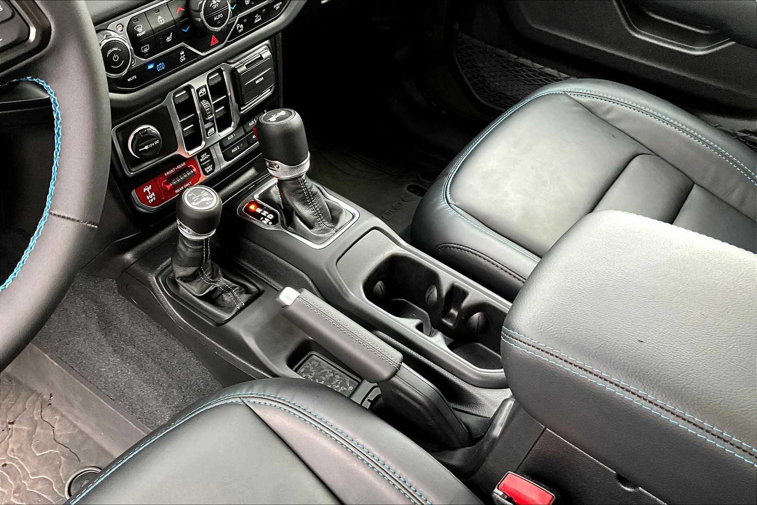 Thumbnail: 2024 Jeep Wrangler - 17