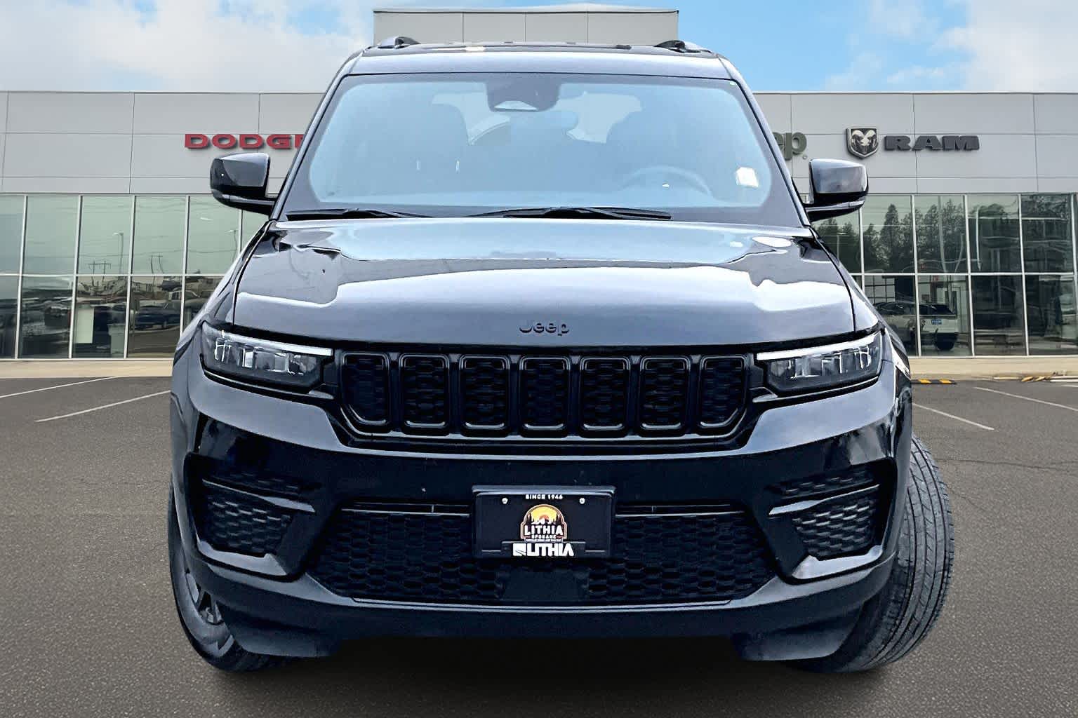 Thumbnail: 2024 Jeep Grand Cherokee - 6