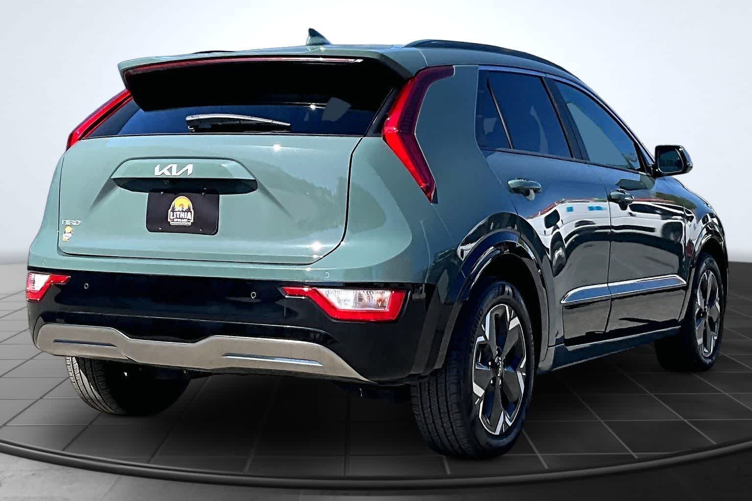 Thumbnail: 2024 Kia Niro - 23