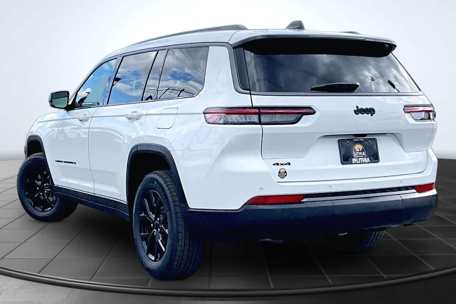 Thumbnail: 2026 Jeep Grand Cherokee L - 4