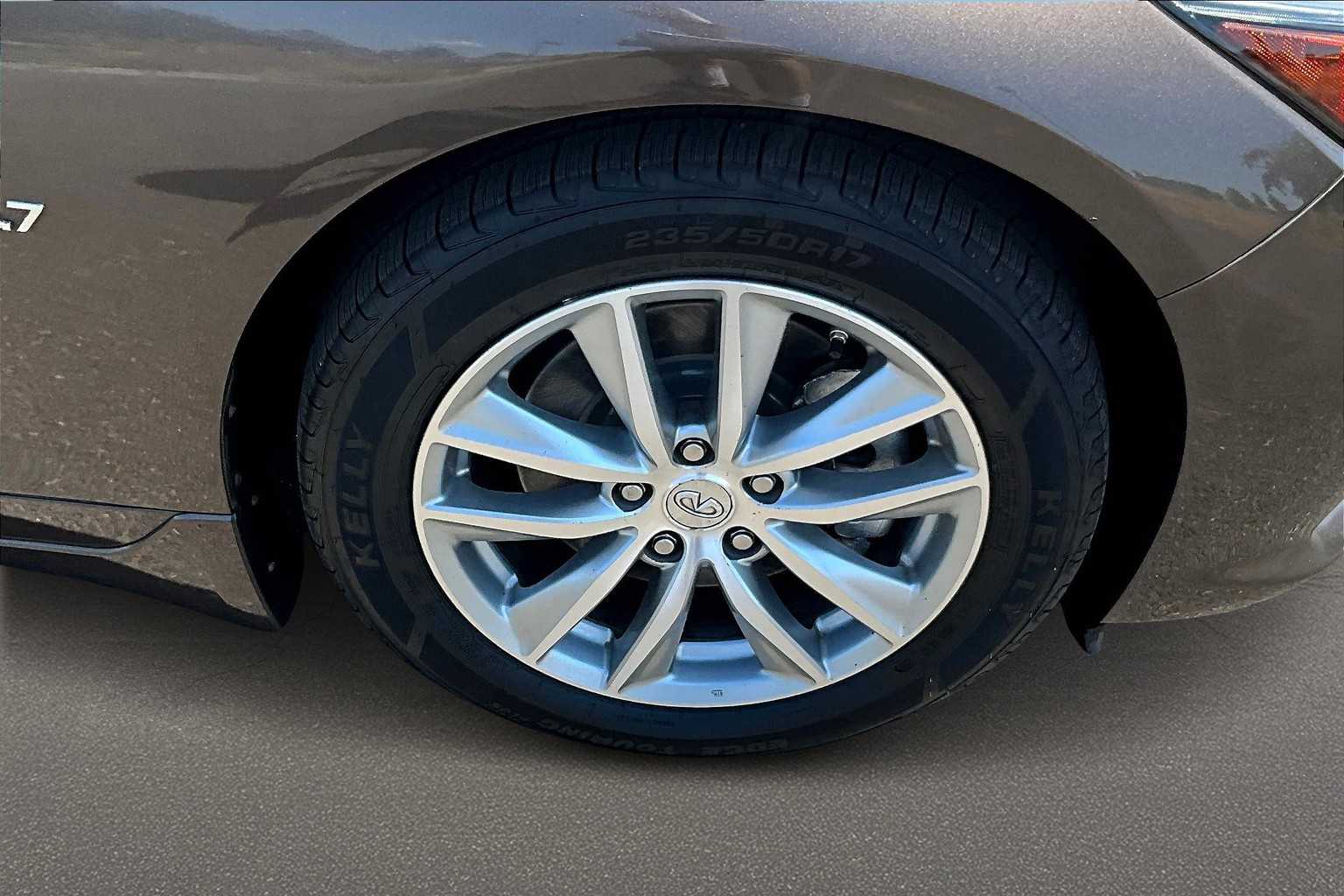 Thumbnail: 2015 INFINITI Q50 - 34
