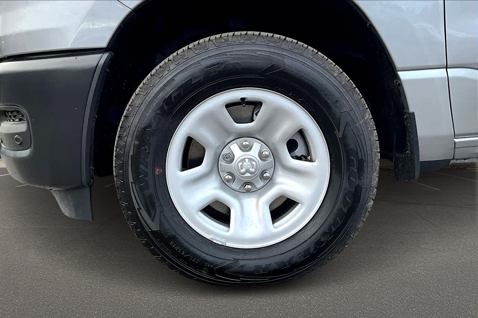 Thumbnail: 2025 RAM 1500 - 8