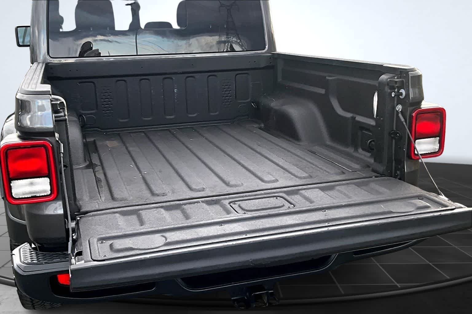 Thumbnail: 2024 Jeep Gladiator - 19