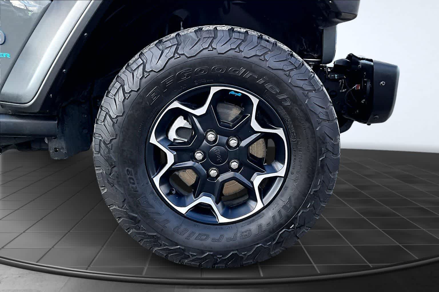 Thumbnail: 2023 Jeep Wrangler - 34