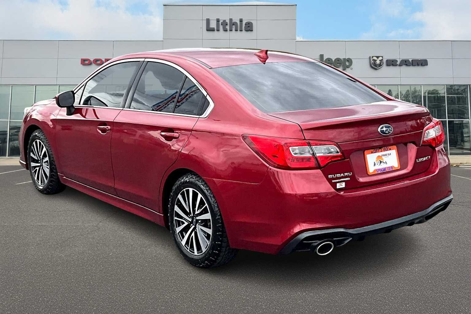 2018 Subaru Legacy Premium photo 3