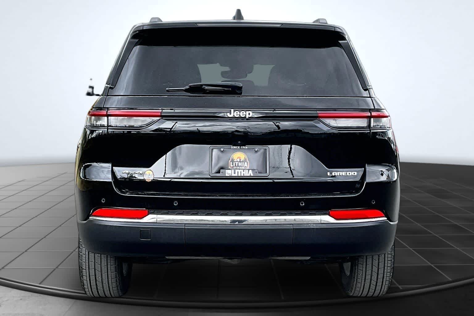 Thumbnail: 2023 Jeep Grand Cherokee - 4