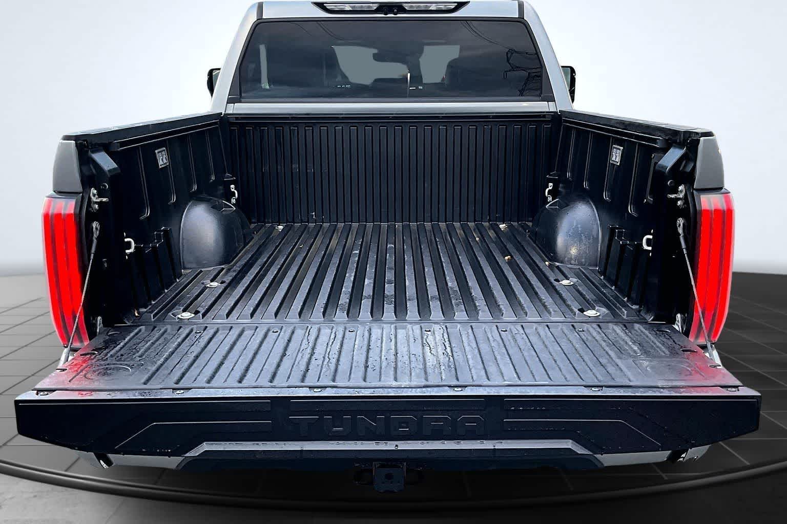 Thumbnail: 2022 Toyota Tundra - 19