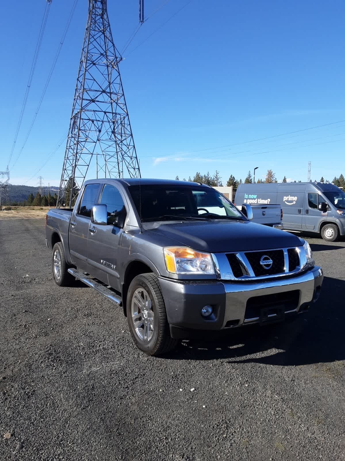 2014 Nissan Titan SL photo 3
