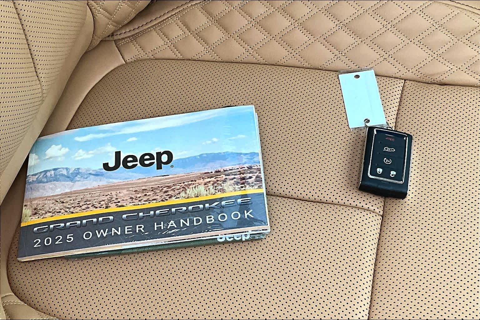 Thumbnail: 2025 Jeep Grand Cherokee L - 20