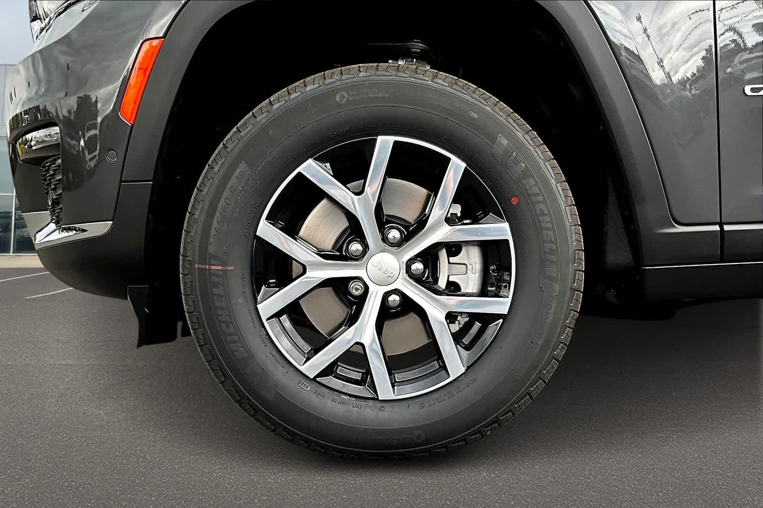 Thumbnail: 2025 Jeep Grand Cherokee L - 8