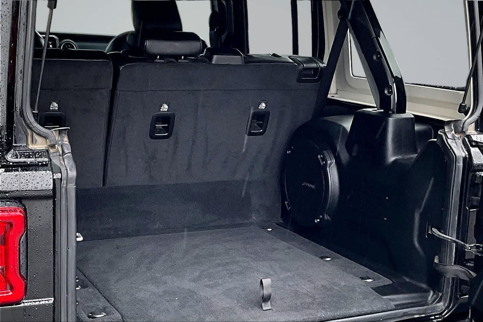 Thumbnail: 2023 Jeep Wrangler - 19
