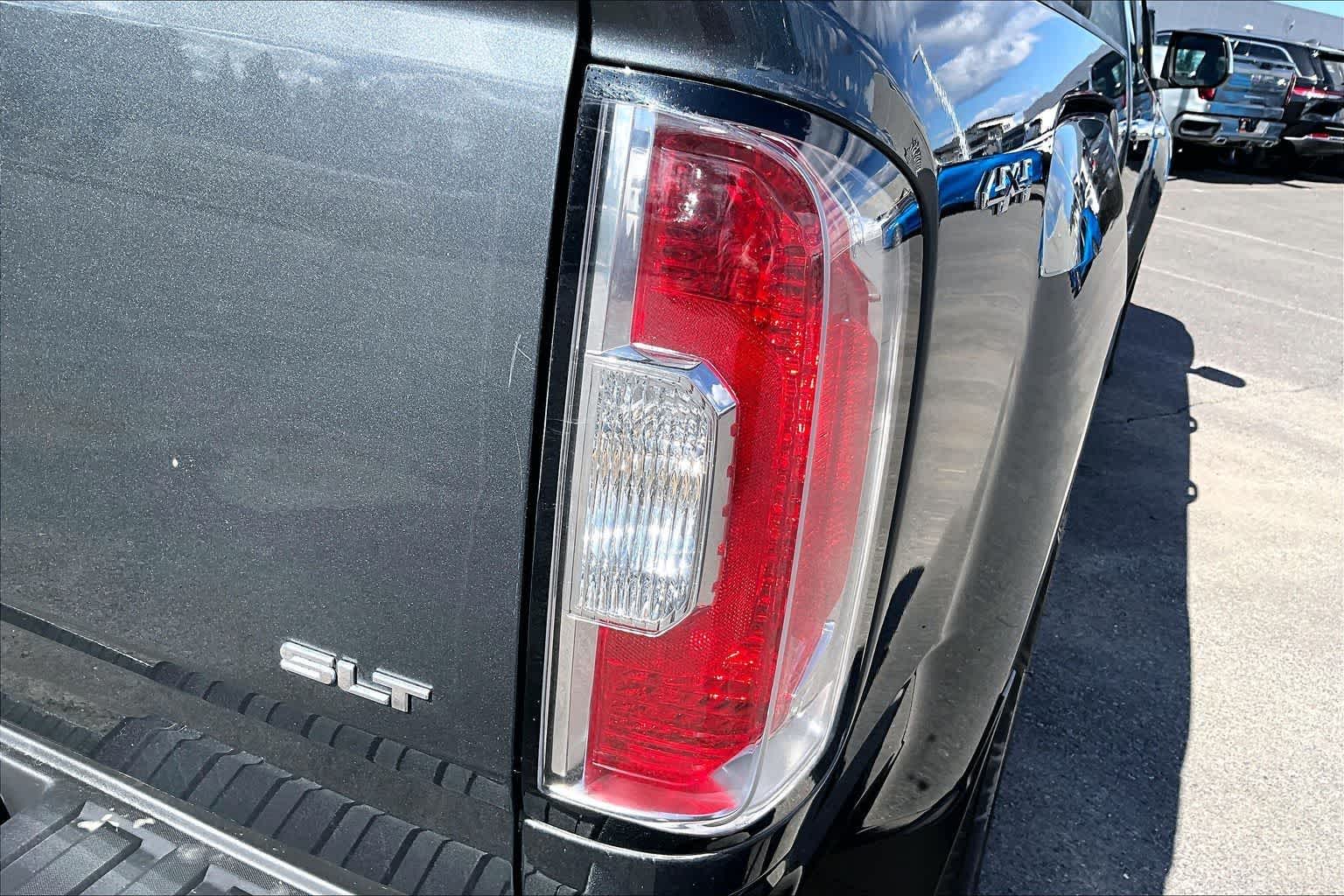 Thumbnail: 2017 GMC Canyon - 32