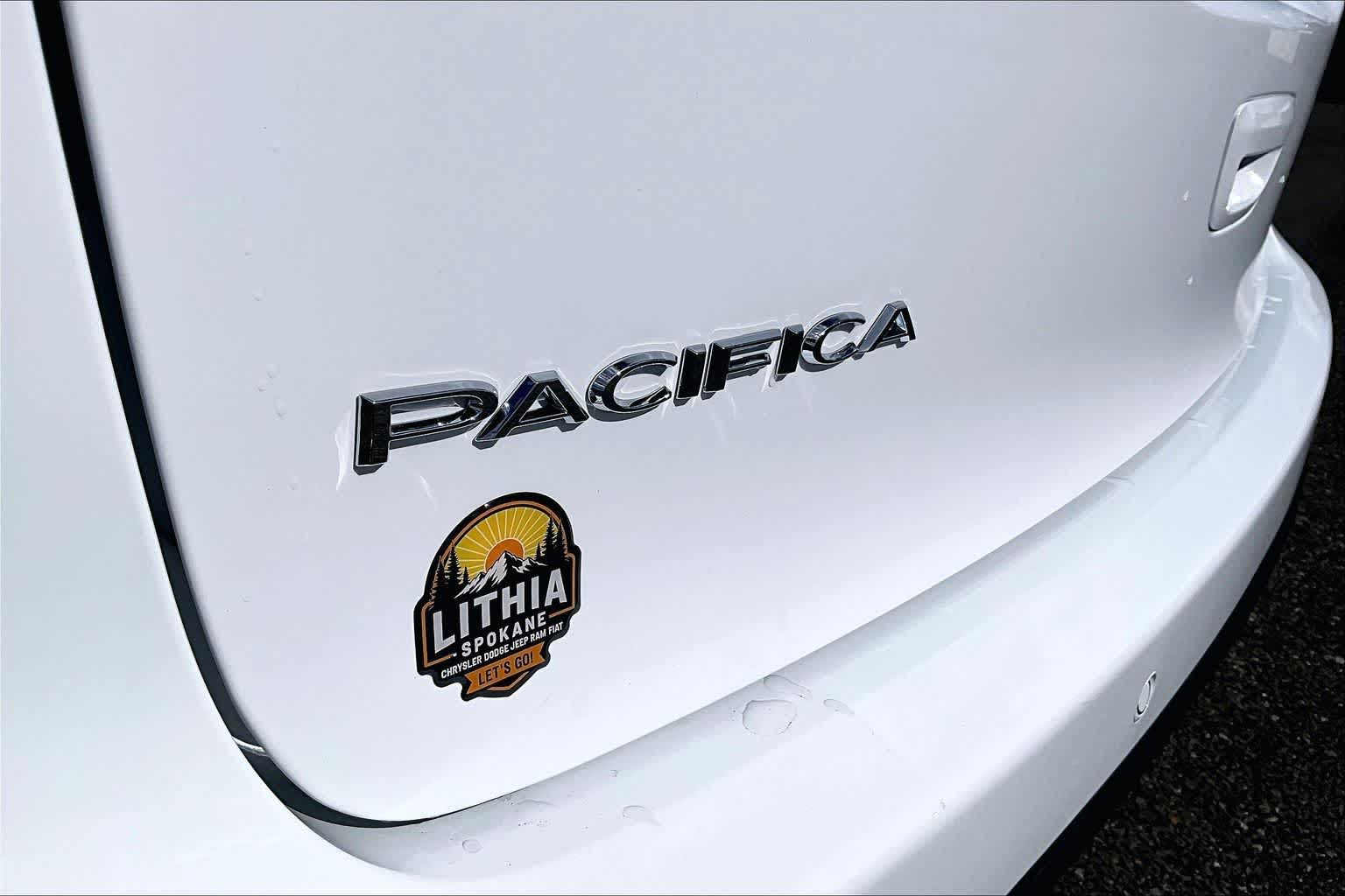 Thumbnail: 2026 Chrysler Pacifica - 7