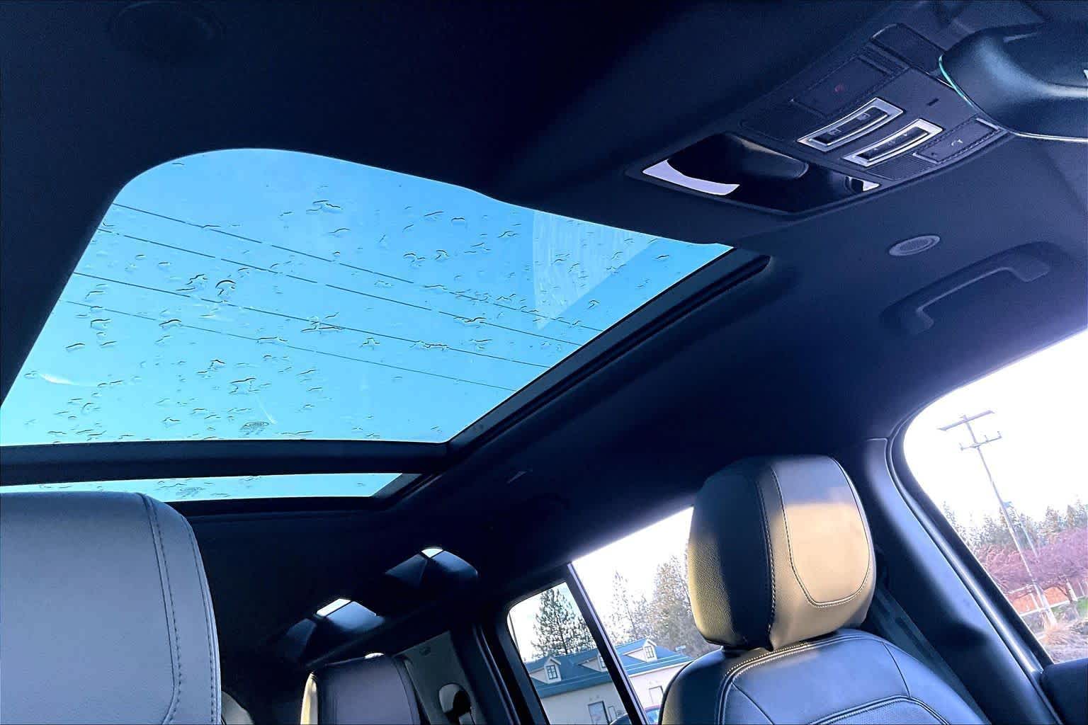 Thumbnail: 2024 Land Rover Defender - 30