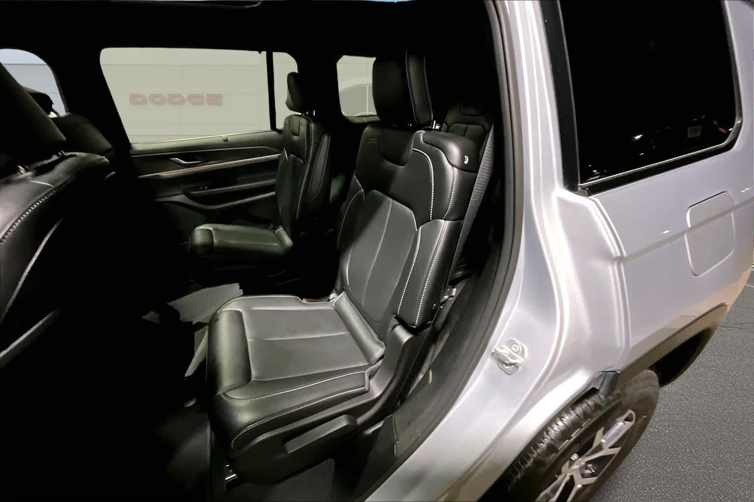 Thumbnail: 2024 Jeep Grand Cherokee L - 13