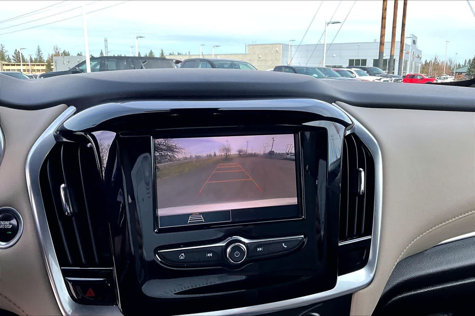 Thumbnail: 2022 Chevrolet Traverse - 27