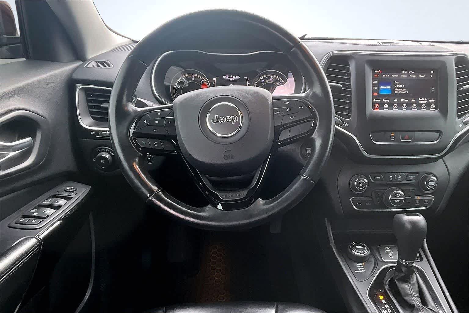 Thumbnail: 2020 Jeep Cherokee - 15