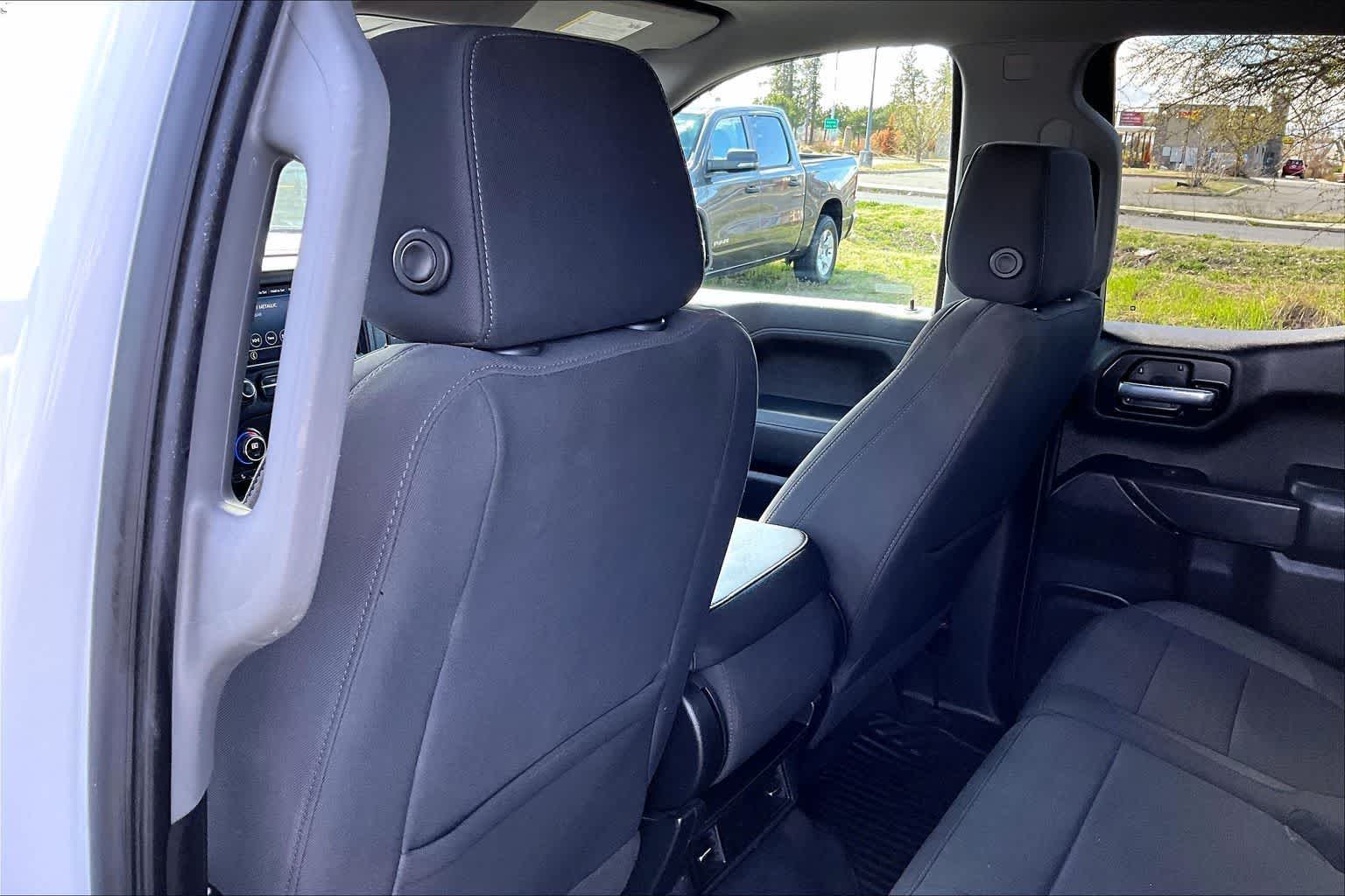 Thumbnail: 2021 Chevrolet Silverado 1500 - 12