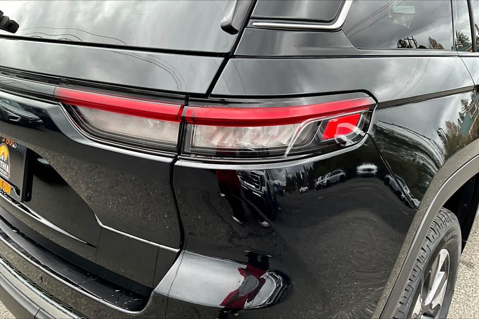 Thumbnail: 2022 Jeep Grand Cherokee - 32