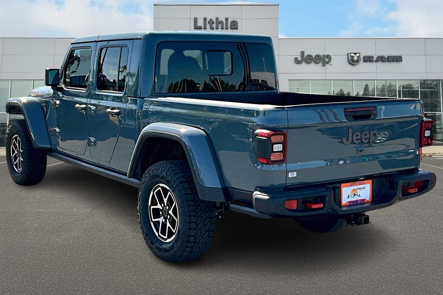 Thumbnail: 2025 Jeep Gladiator - 4