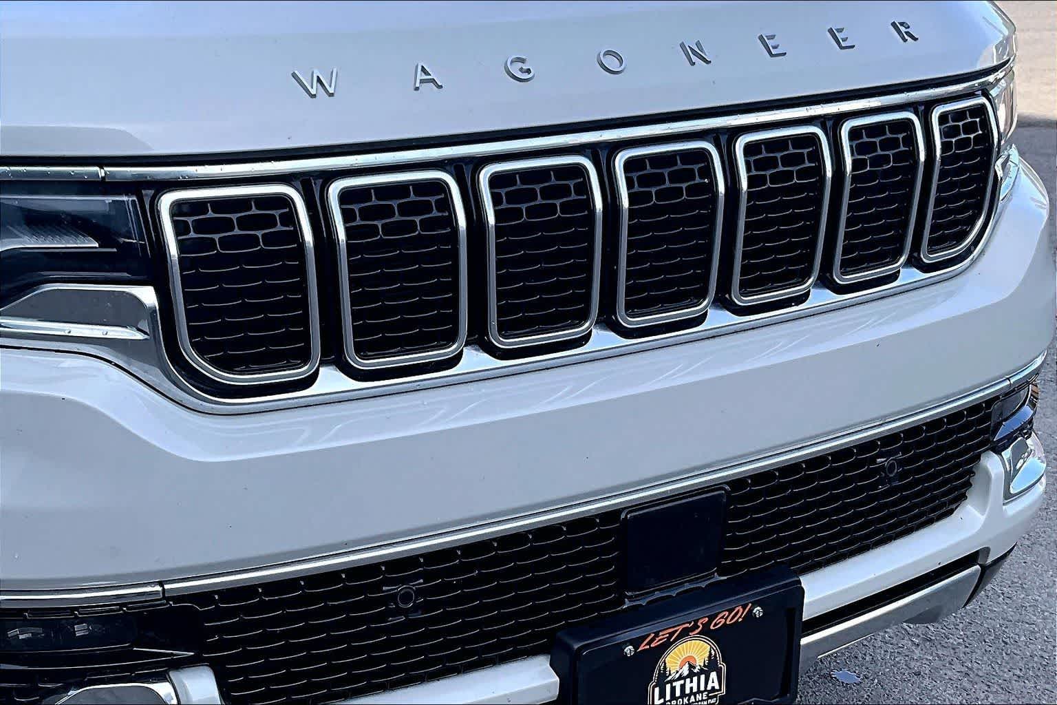 Thumbnail: 2022 Jeep Wagoneer - 32
