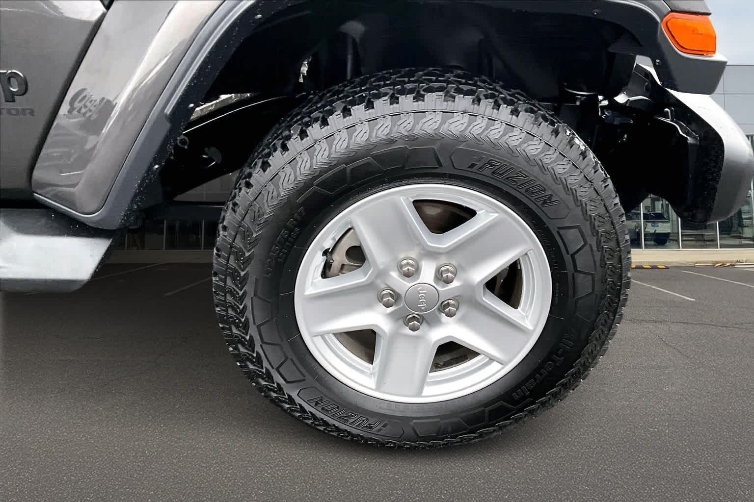 Thumbnail: 2022 Jeep Gladiator - 34