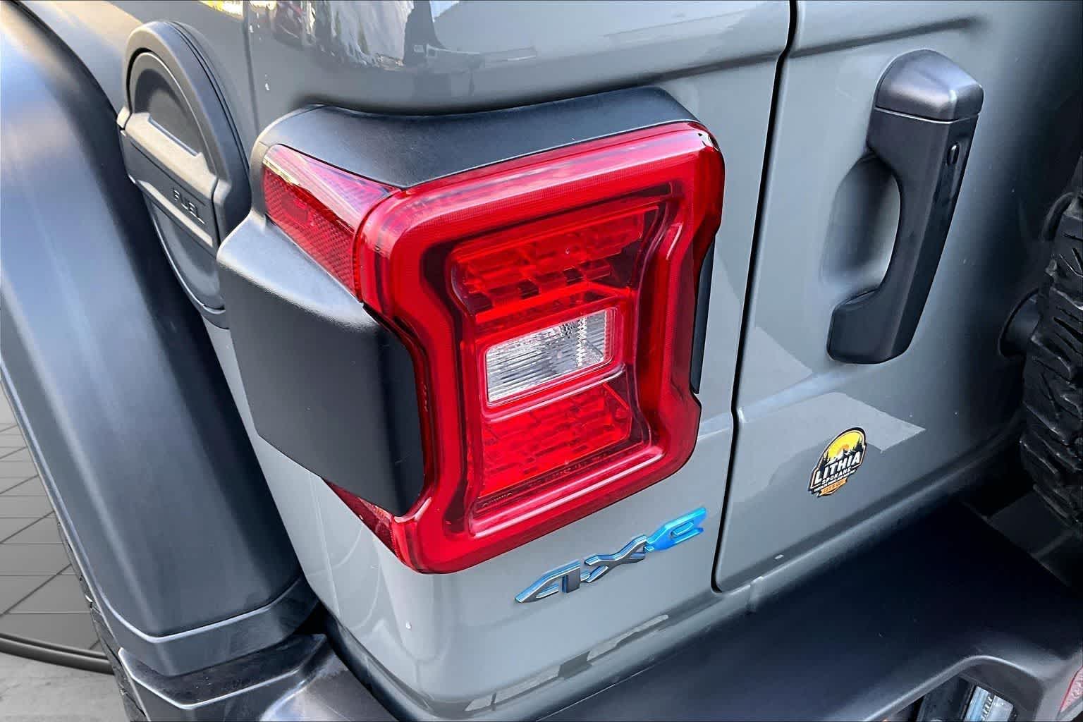Thumbnail: 2023 Jeep Wrangler - 31