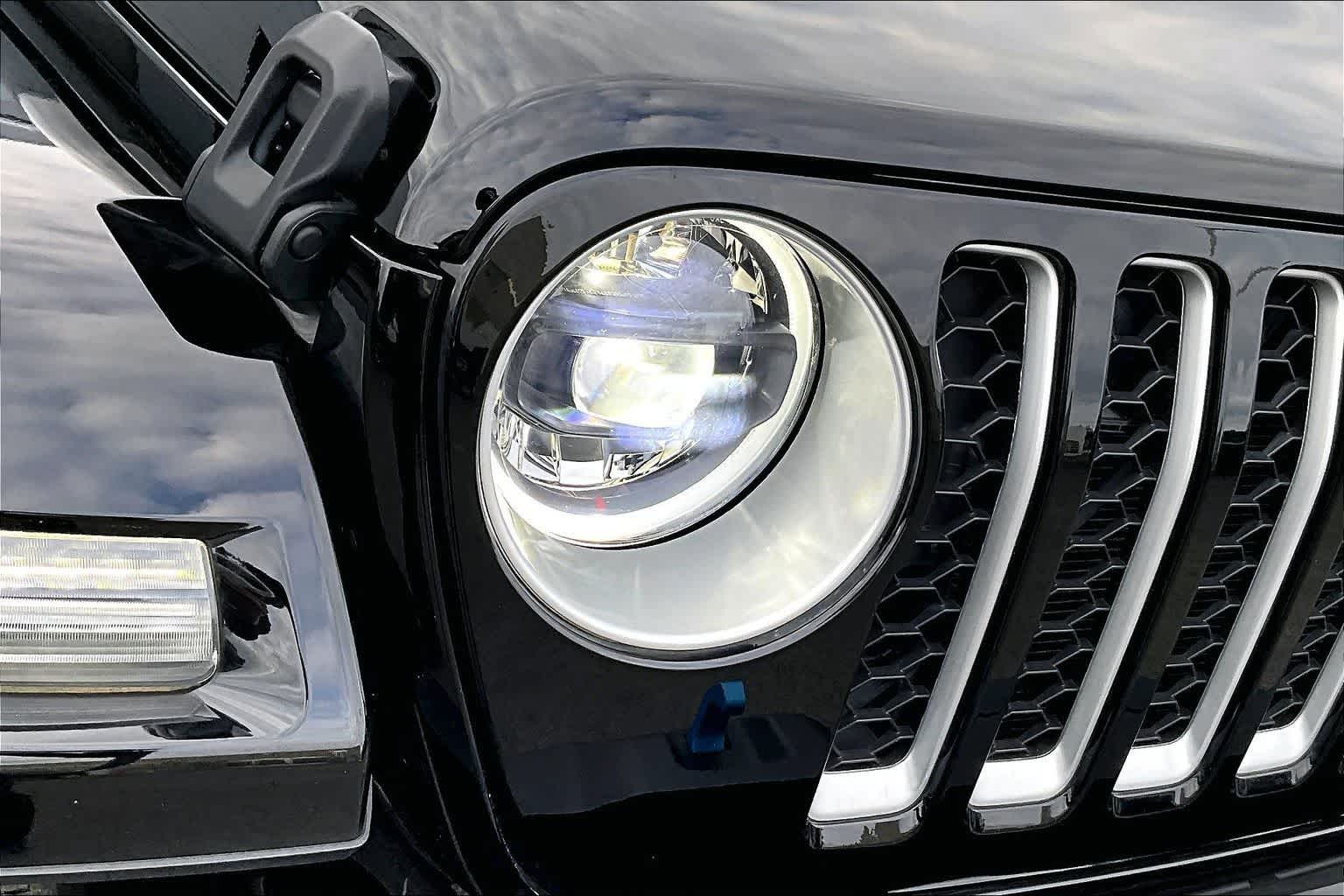 Thumbnail: 2023 Jeep Wrangler - 30