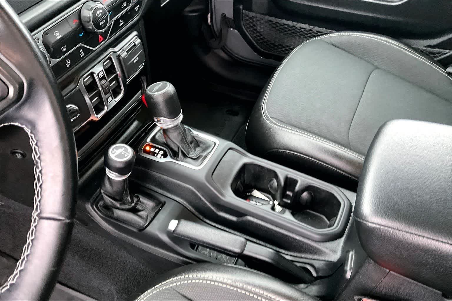 Thumbnail: 2021 Jeep Gladiator - 17