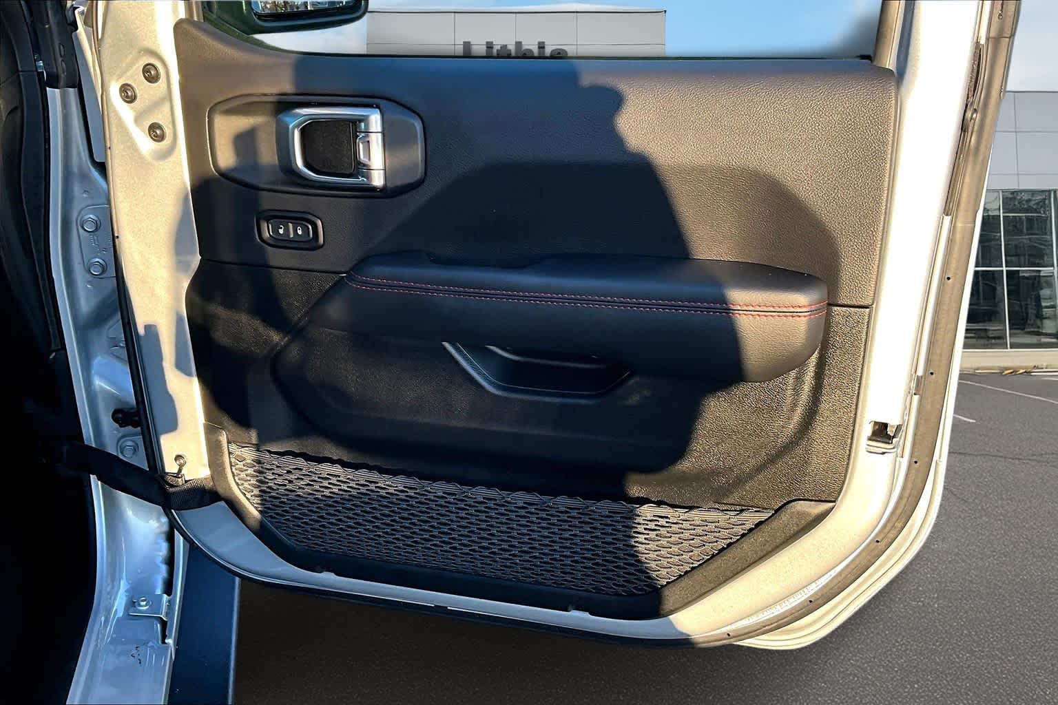 Thumbnail: 2023 Jeep Wrangler - 29