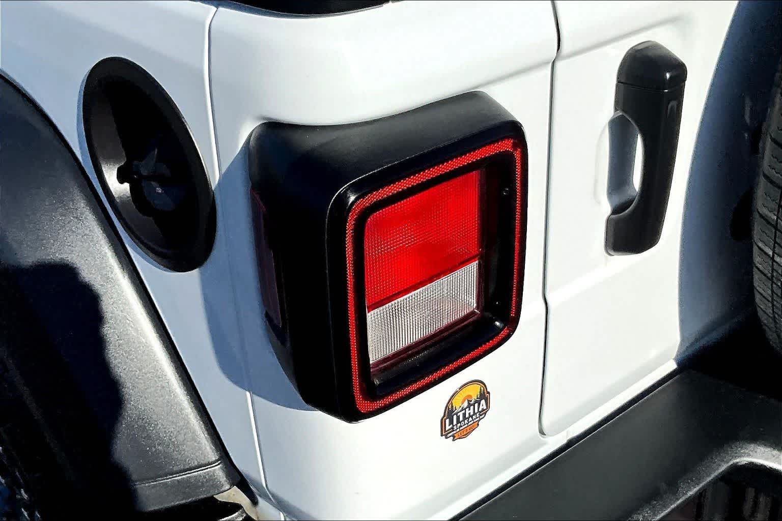 Thumbnail: 2024 Jeep Wrangler - 32