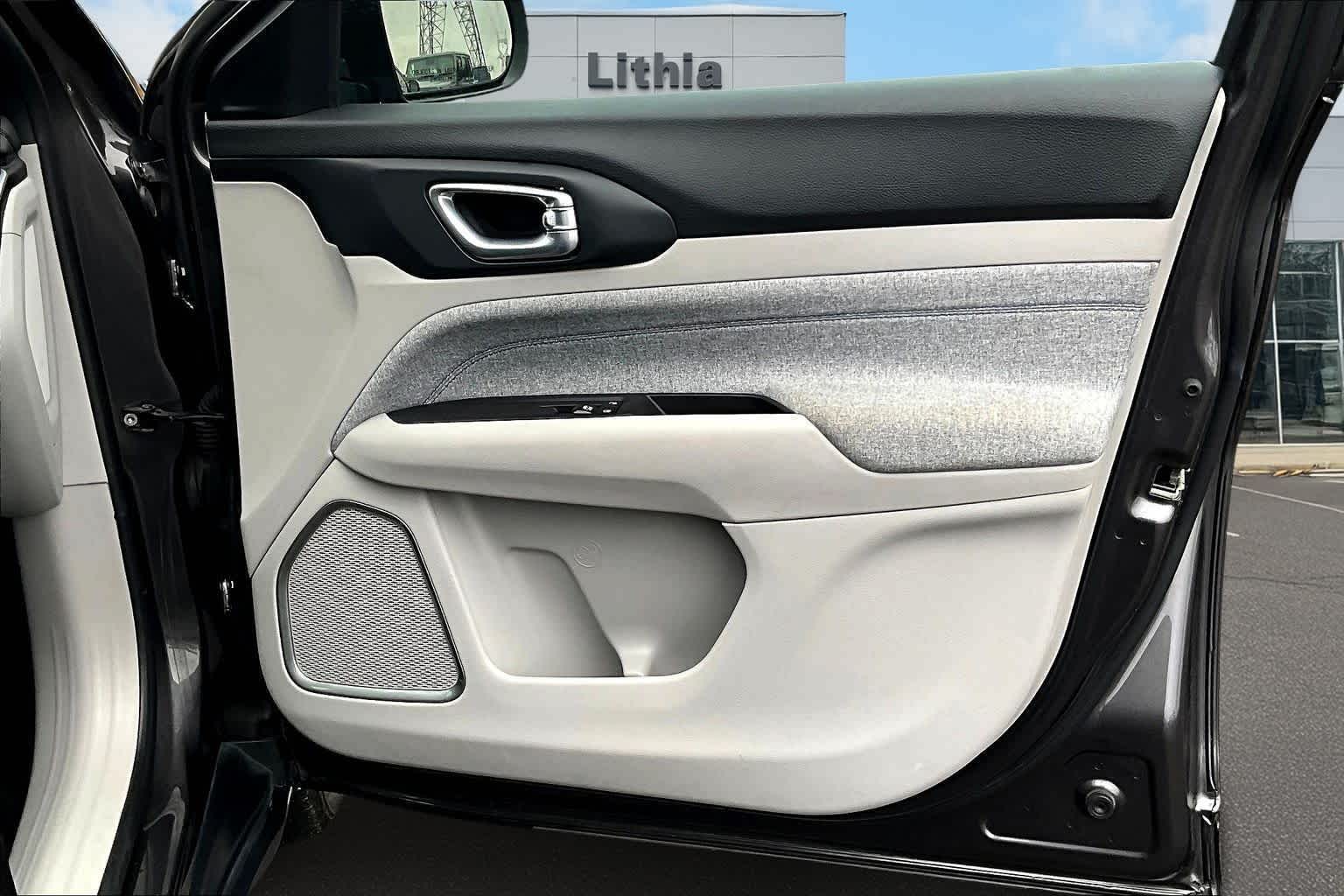 Thumbnail: 2024 Jeep Compass - 31