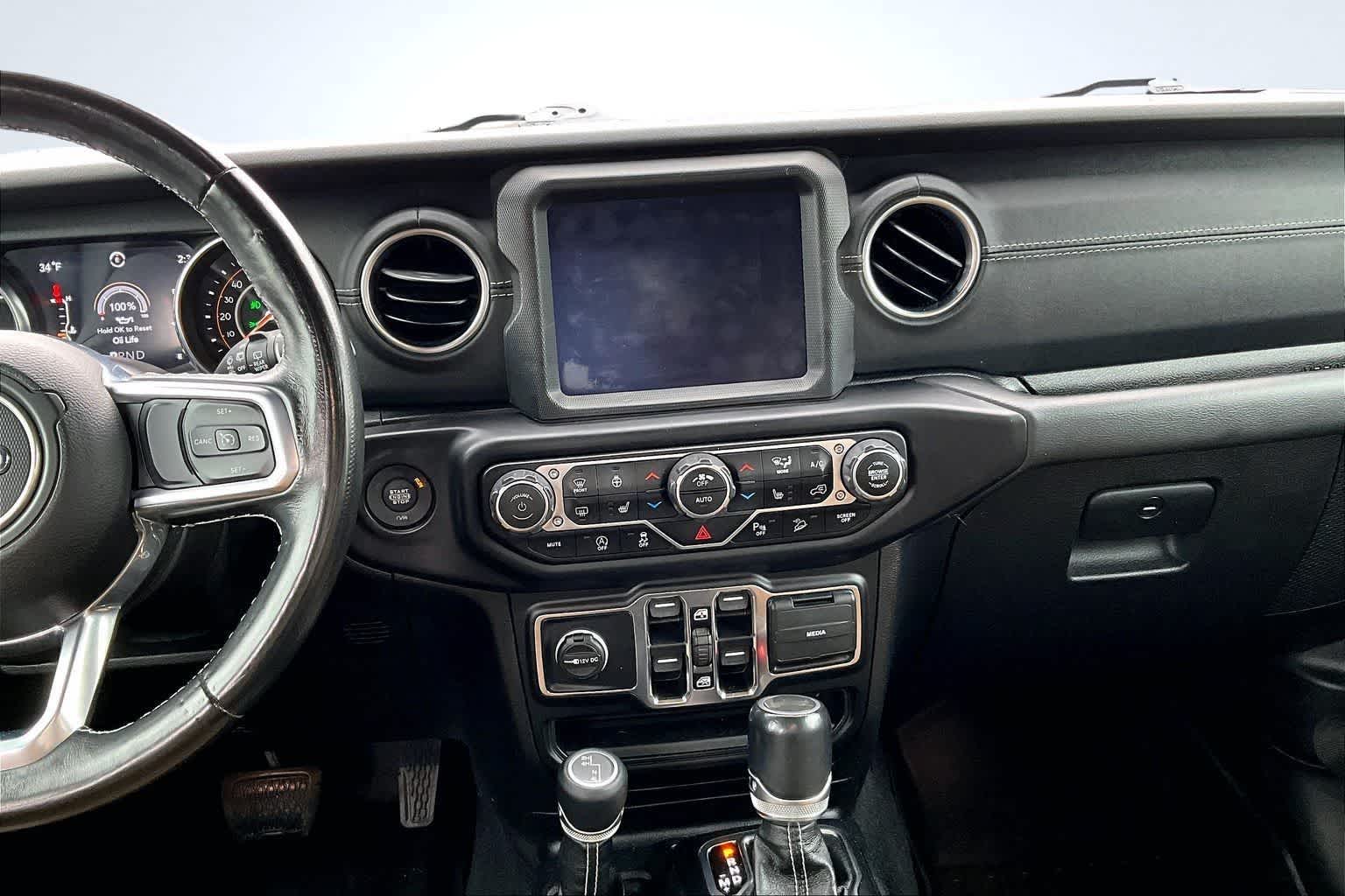 Thumbnail: 2021 Jeep Wrangler - 16