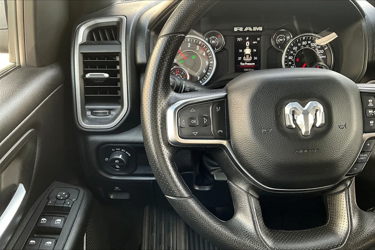 Thumbnail: 2025 RAM 1500 - 25