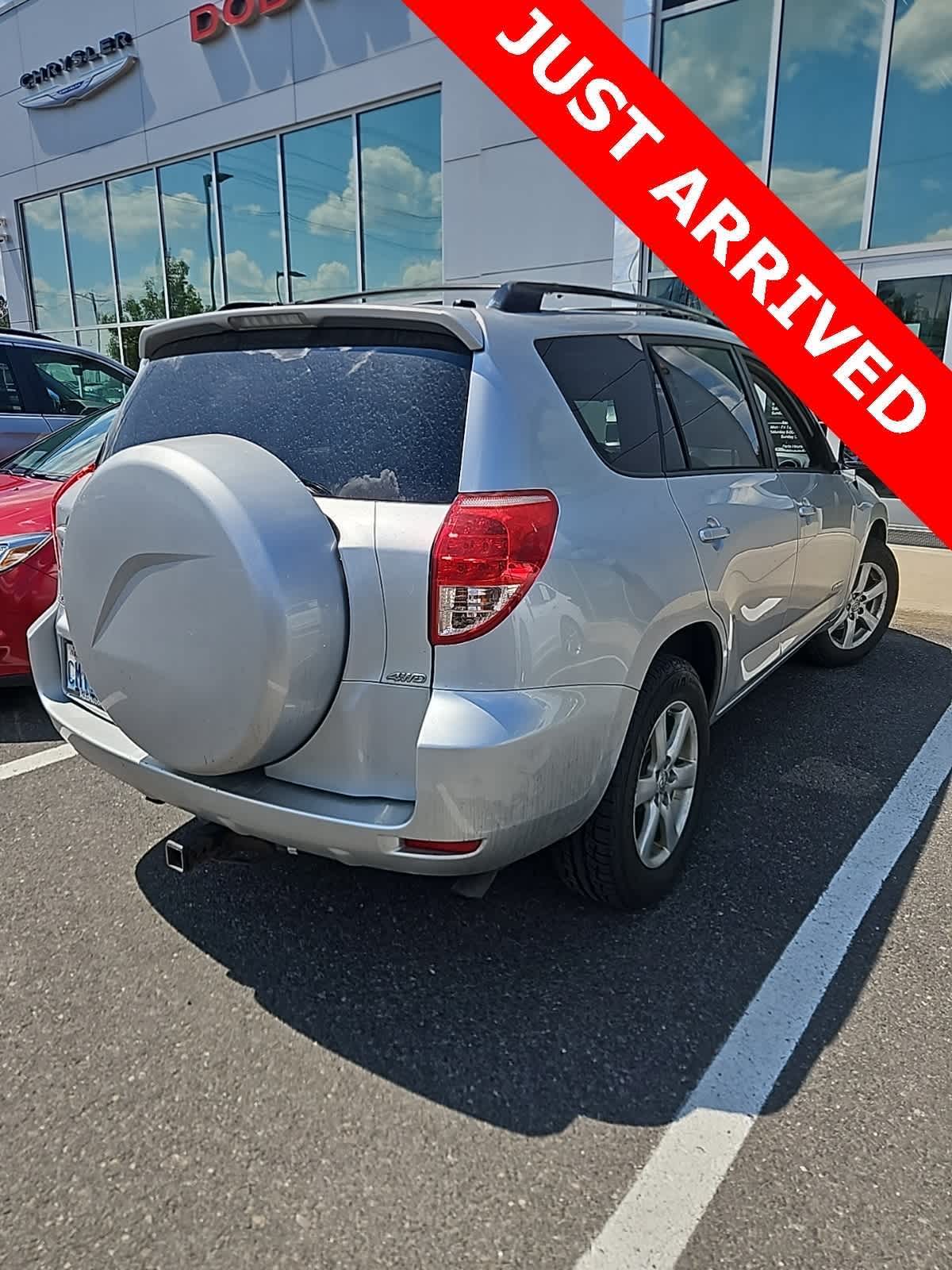 Thumbnail: 2008 Toyota RAV4 - 4