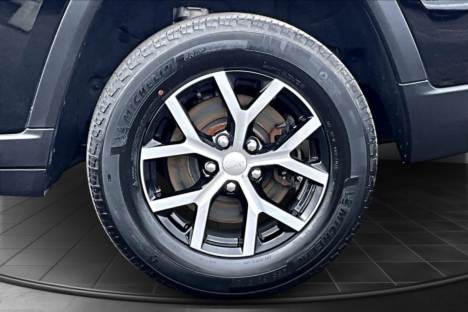 Thumbnail: 2023 Jeep Grand Cherokee L - 36