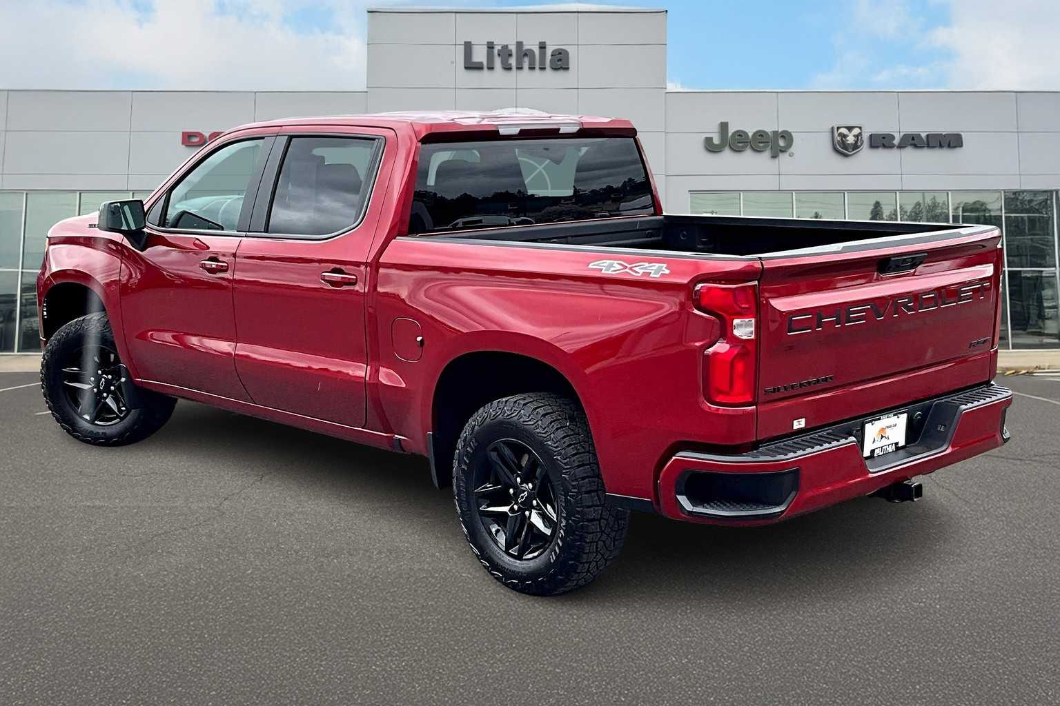 2024 Chevrolet Silverado 1500 RST photo 4