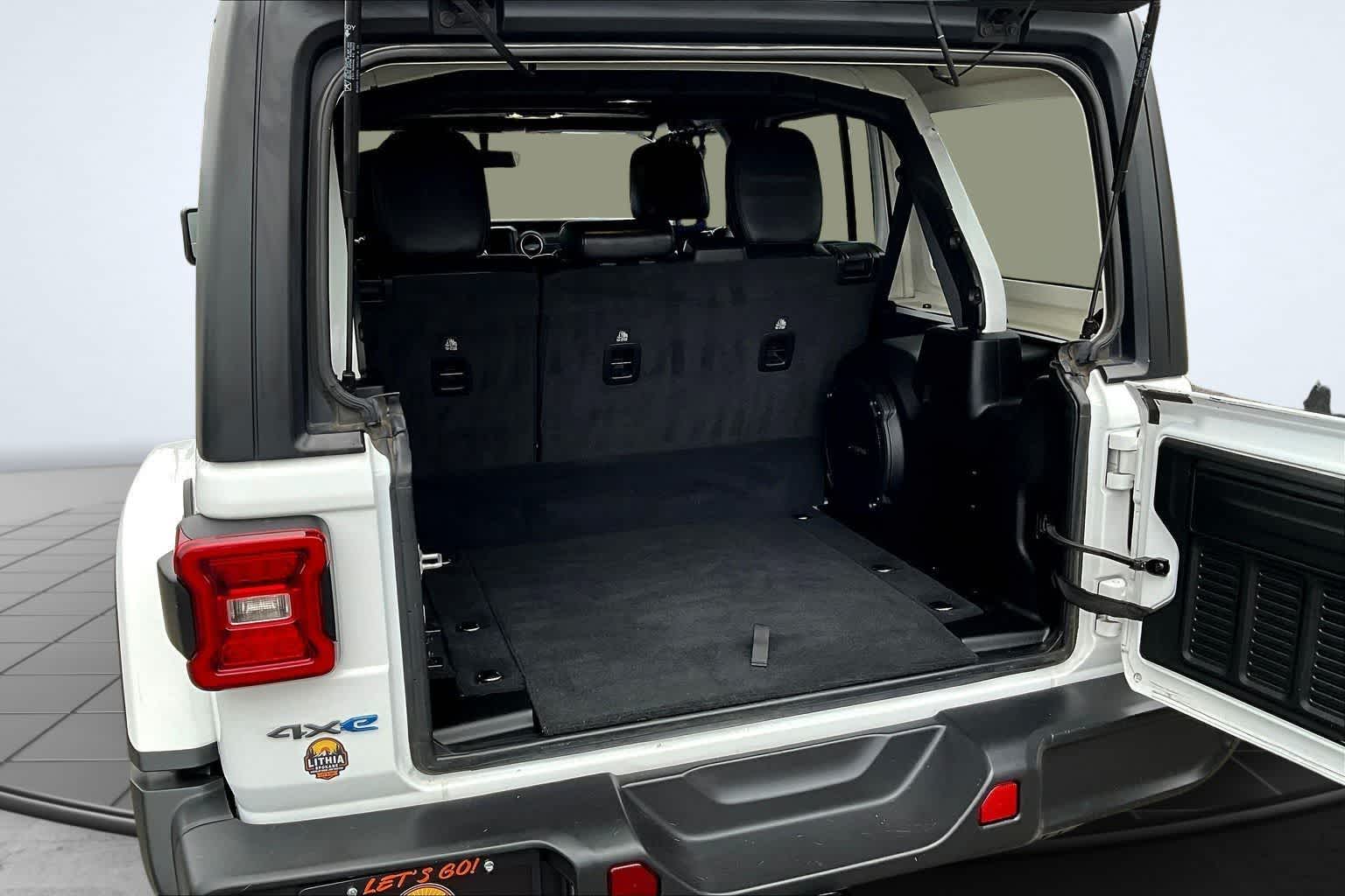 Thumbnail: 2023 Jeep Wrangler - 19