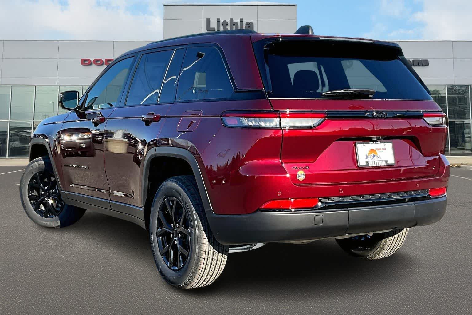 Thumbnail: 2025 Jeep Grand Cherokee - 4