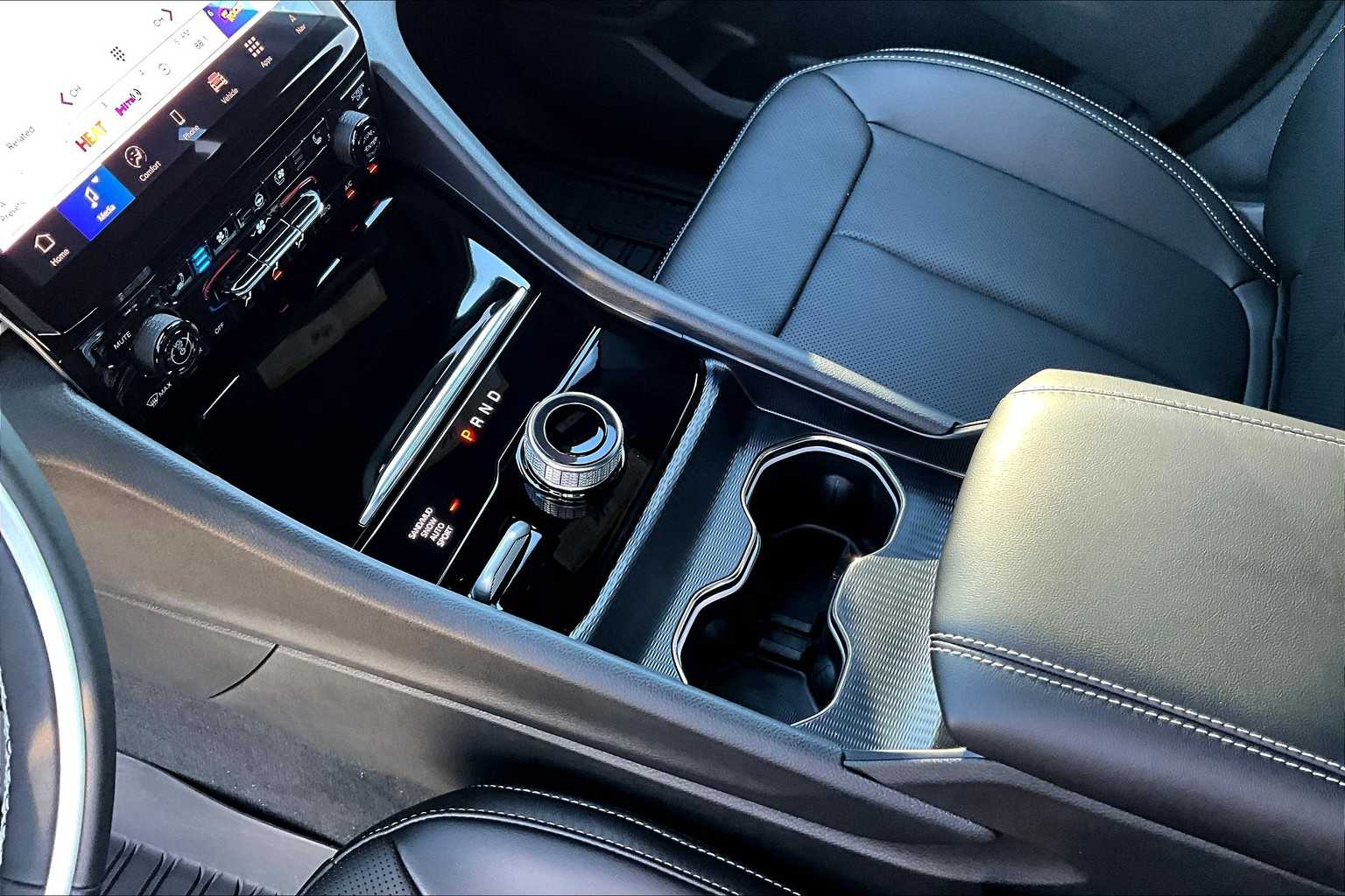 Thumbnail: 2025 Jeep Grand Cherokee - 17