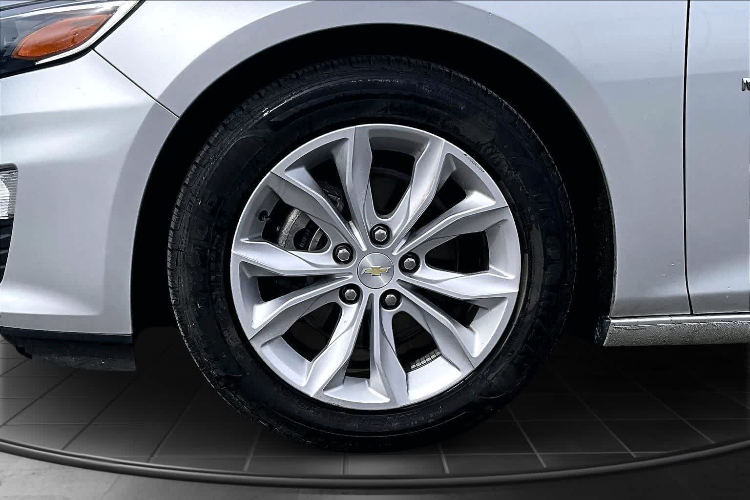 Thumbnail: 2021 Chevrolet Malibu - 8