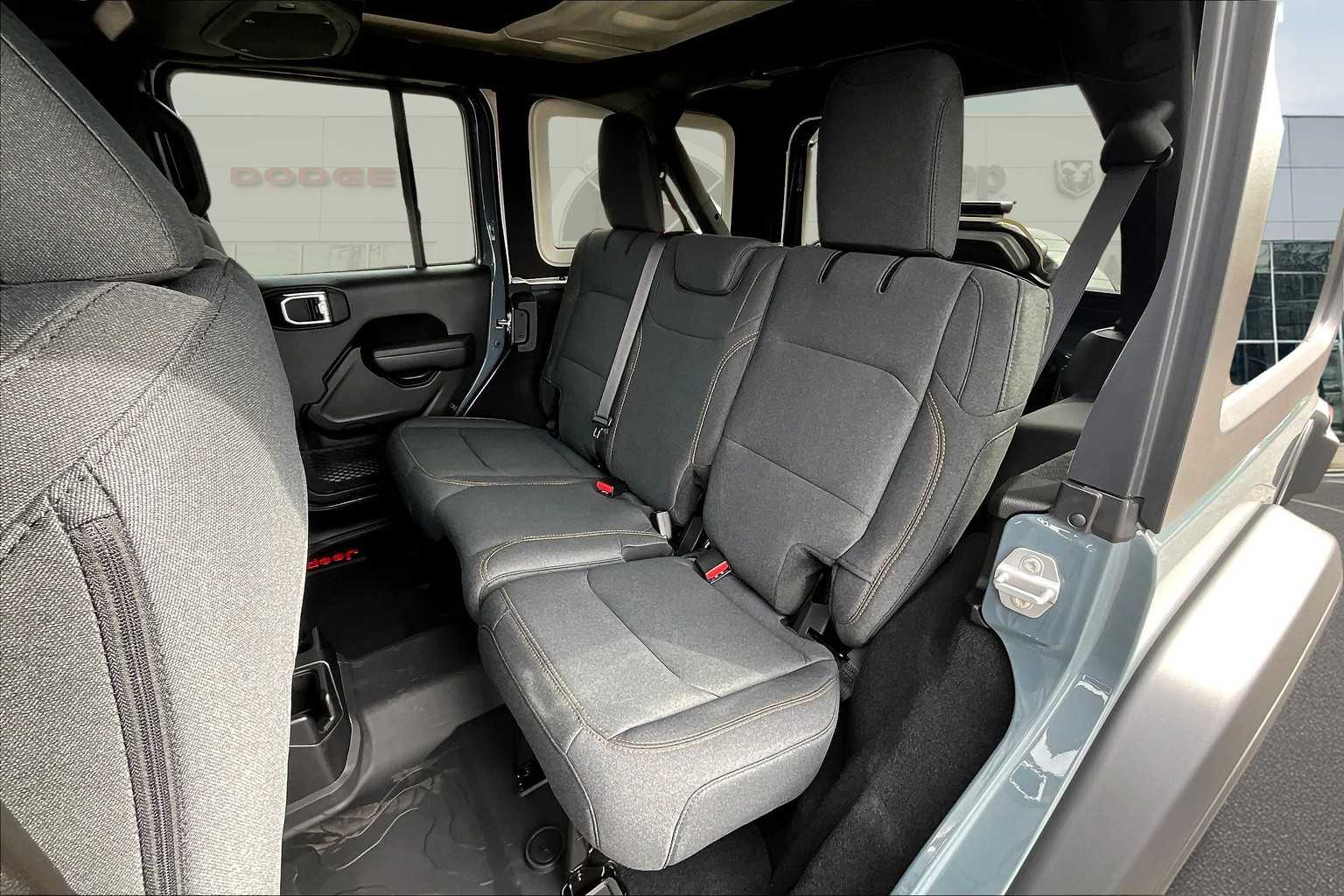 Thumbnail: 2025 Jeep Wrangler - 13