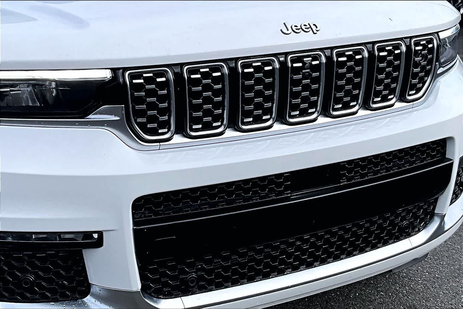 Thumbnail: 2024 Jeep Grand Cherokee L - 33