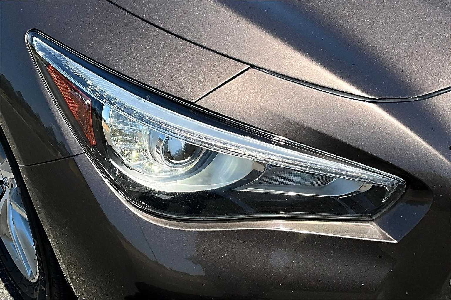 Thumbnail: 2015 INFINITI Q50 - 31