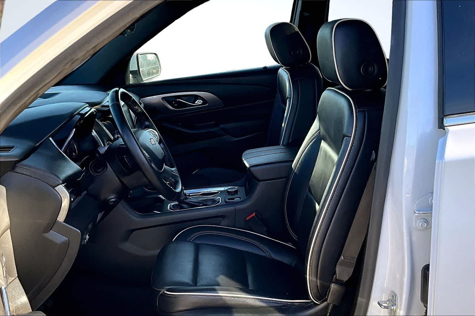 Thumbnail: 2023 Chevrolet Traverse - 11