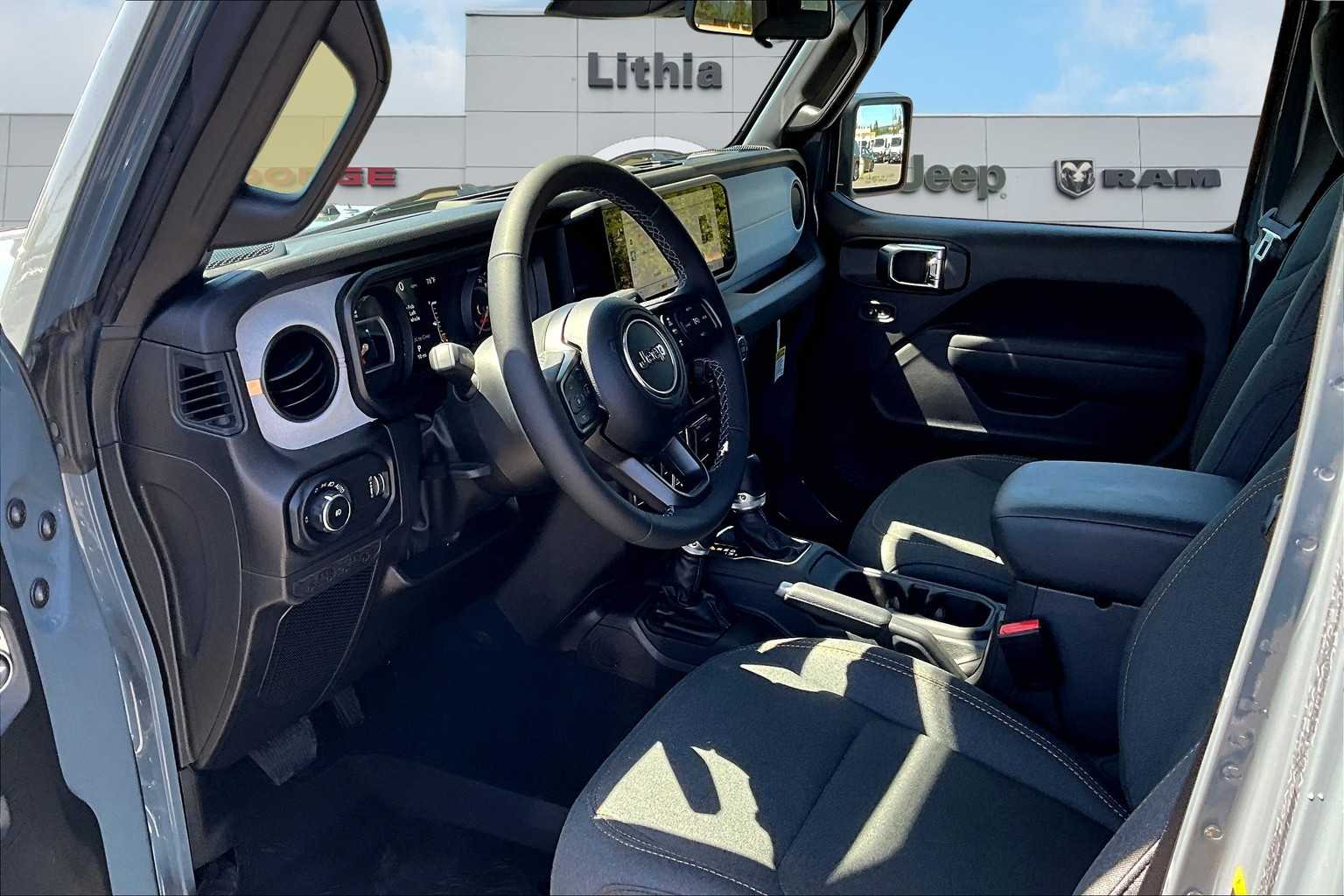 Thumbnail: 2025 Jeep Wrangler - 2