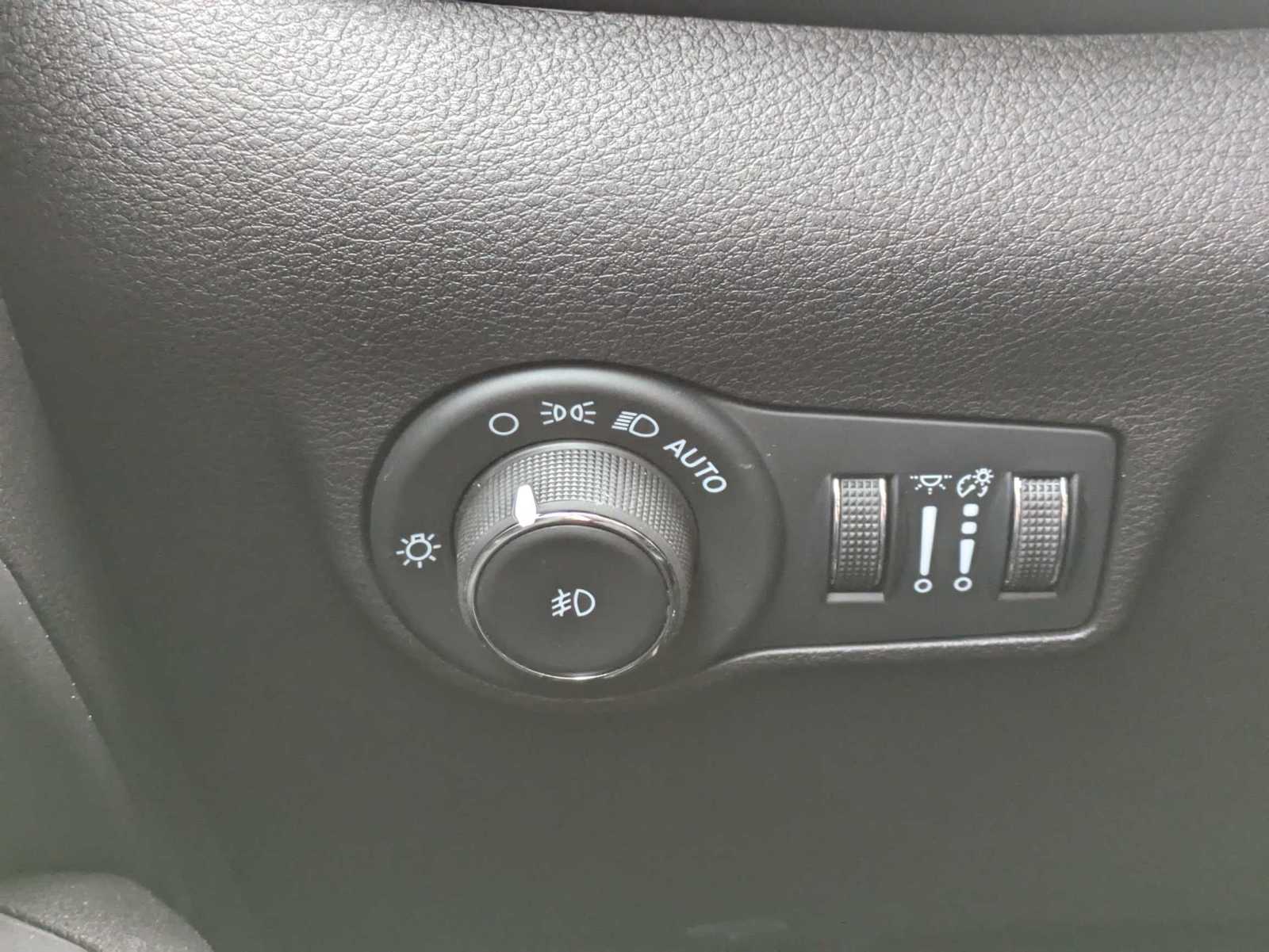 Thumbnail: 2024 Jeep Compass - 27