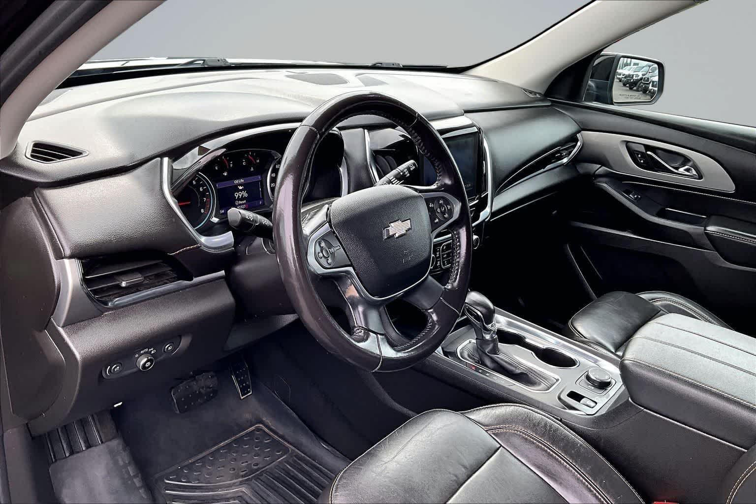 Thumbnail: 2021 Chevrolet Traverse - 2