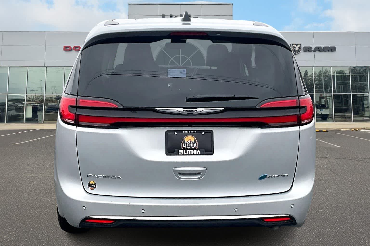 Thumbnail: 2024 Chrysler Pacifica - 5
