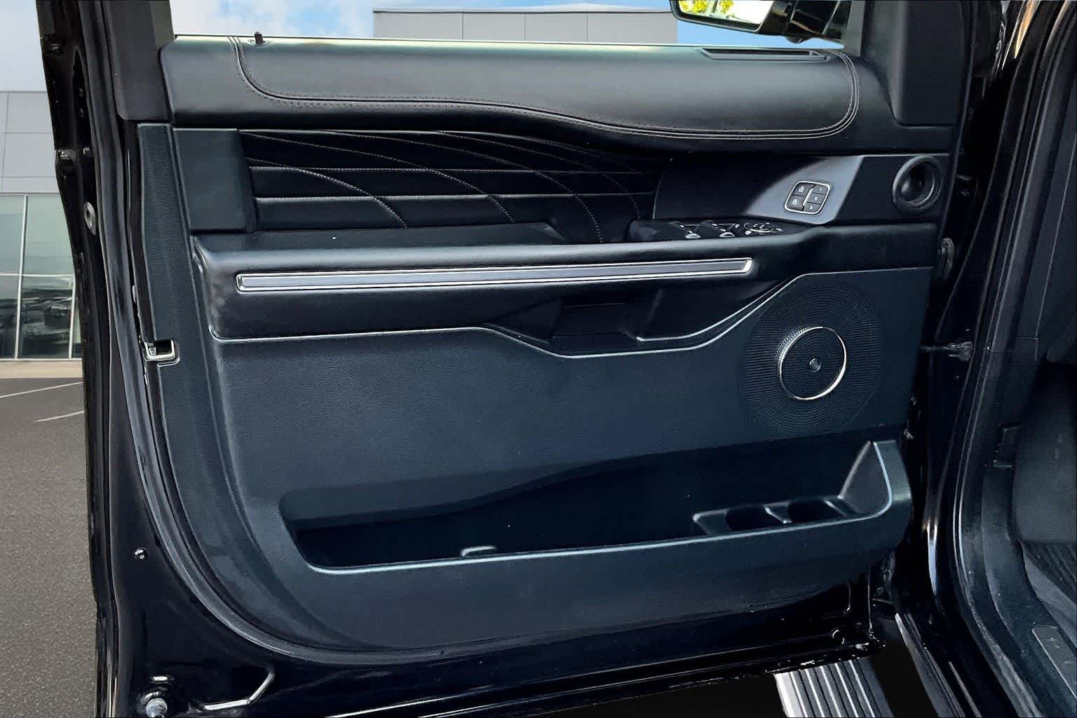 Thumbnail: 2021 Ford Expedition - 28